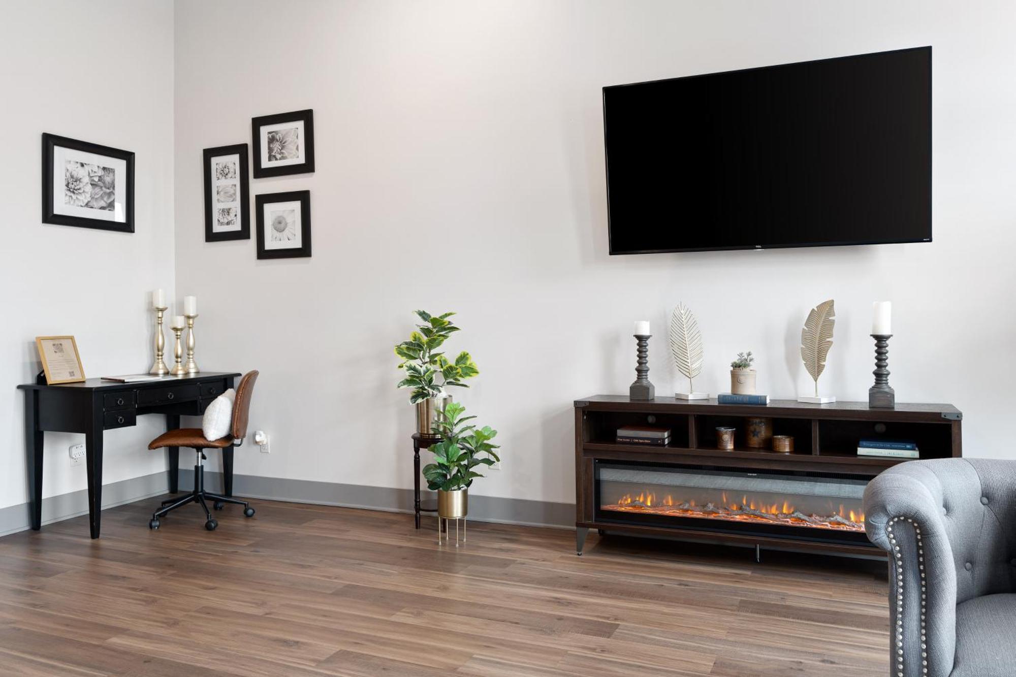 Spacious Luxury Apt In Historic Downtown - Oh Amish Country Millersburg Kültér fotó