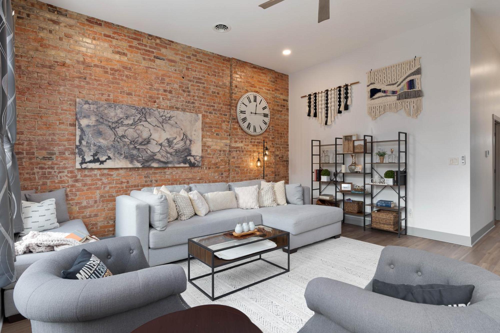 Spacious Luxury Apt In Historic Downtown - Oh Amish Country Millersburg Kültér fotó